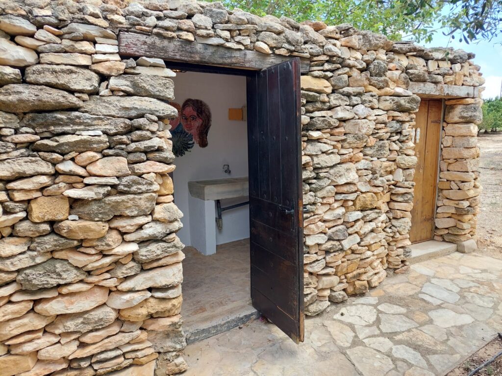 dishwashing kitchen/Toilet